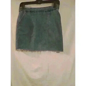 Forever 21 Women's Denim Mini Skirt Size M Light Wash Blue Denim
